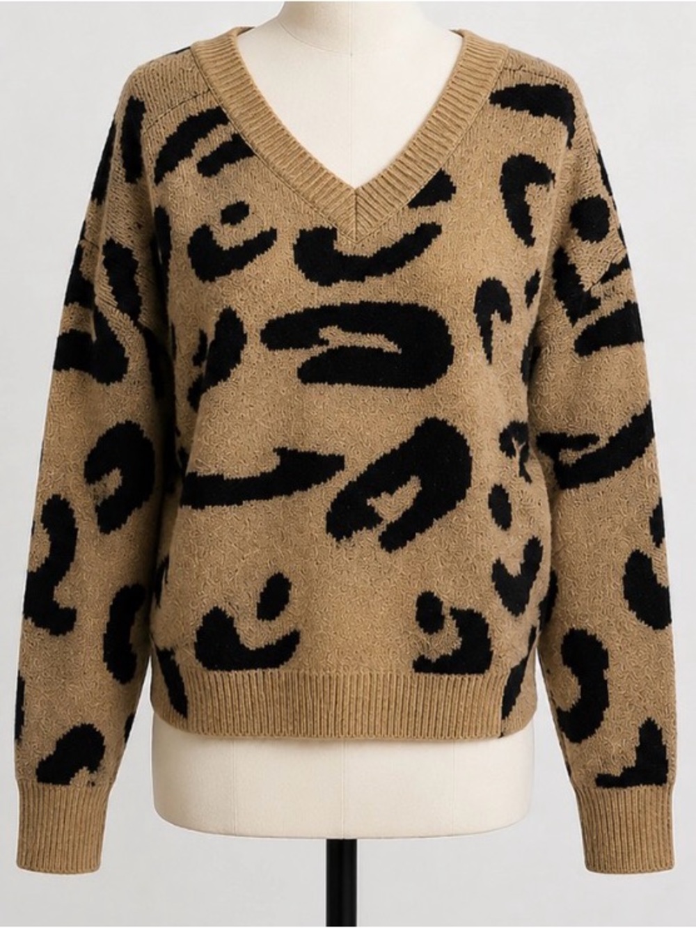 V-Neck Leopard Print Sweater in Camel and Black